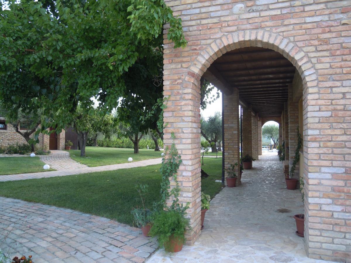 Agriturismo Piccolo Albero Loreto Aprutino Buitenkant foto